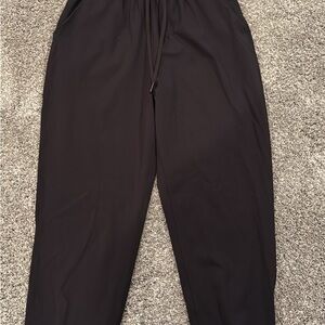 Lululemon joggers women’s size 6